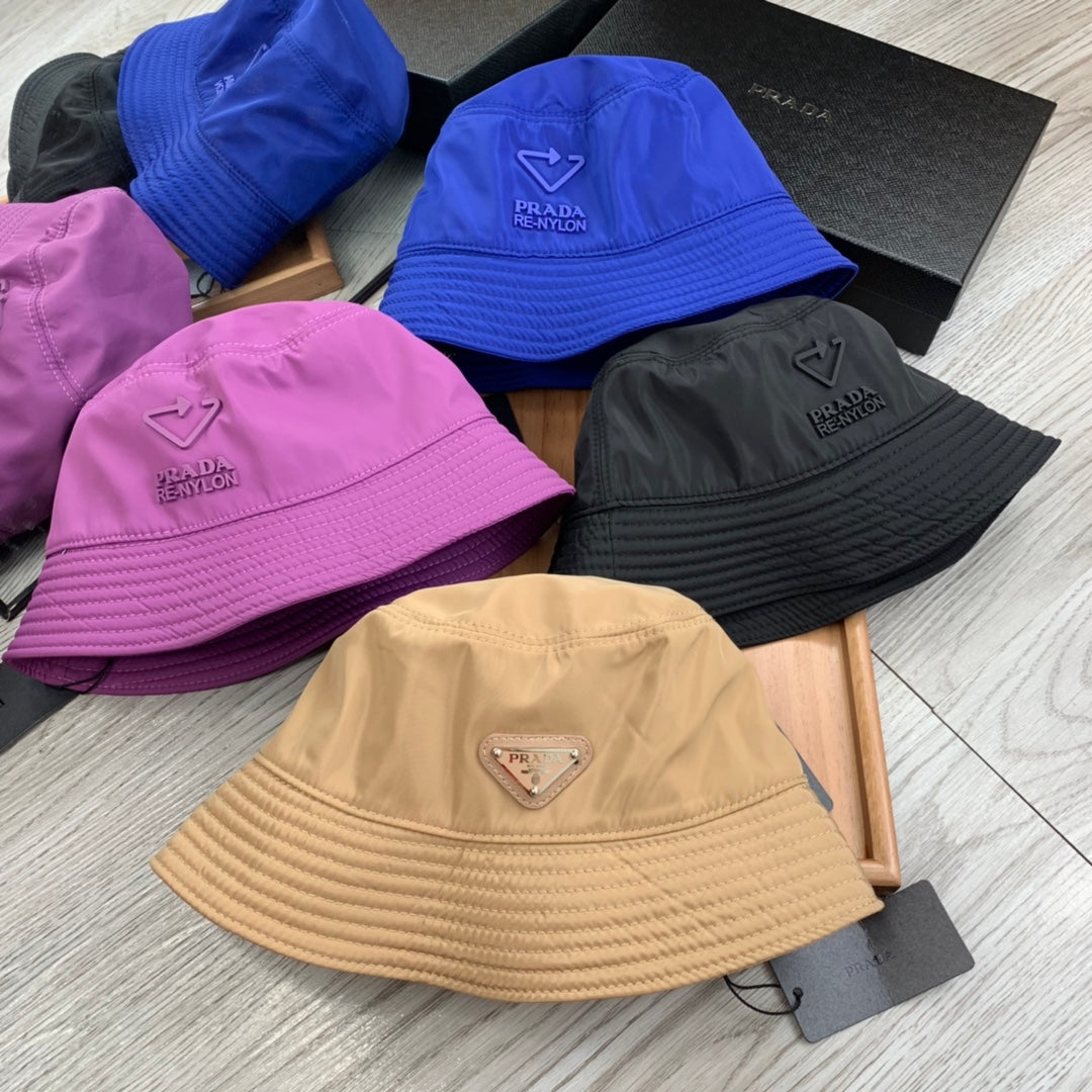 BUCKET HAT IN AZURE BLUE RE-NYLON 234099