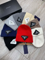BEANIE HAT IN BLACK WOOL 431357
