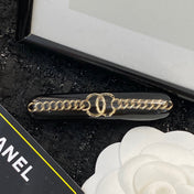 CHANEL 26S DOUBLE C LOGO CHAIN BAR HAIR CLIP IN BLACK RESIN & GOLD METAL 629928