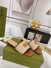GG EXCLUSIVE SLIDE SANDAL CARAMEL AND CREAM SEDGE