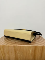 MANHATTAN 29 TOP-HANDLE IN SMOOTH BLACK BEIGE CALFSKIN