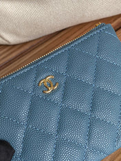CC CLASSIC SMALL 15 ZIPPED POUCH IN TEAL GREEN GRAINED CALFSKIN