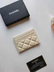 CC CARD HOLDER 11.2 CREAM GRAINED CALFSKIN GOLD ICON