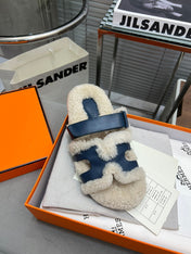 CHYPRE SLIPPERS IN BEIGE LAMB WOOL AND CLASSIC BLUE CALFSKIN