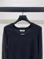 MIUMIU KNITTED SWEATER STYLE 460
