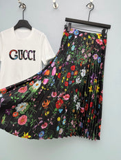 GUCCI 26S T-SHIRT AND PLEATED SKIRT SET 383