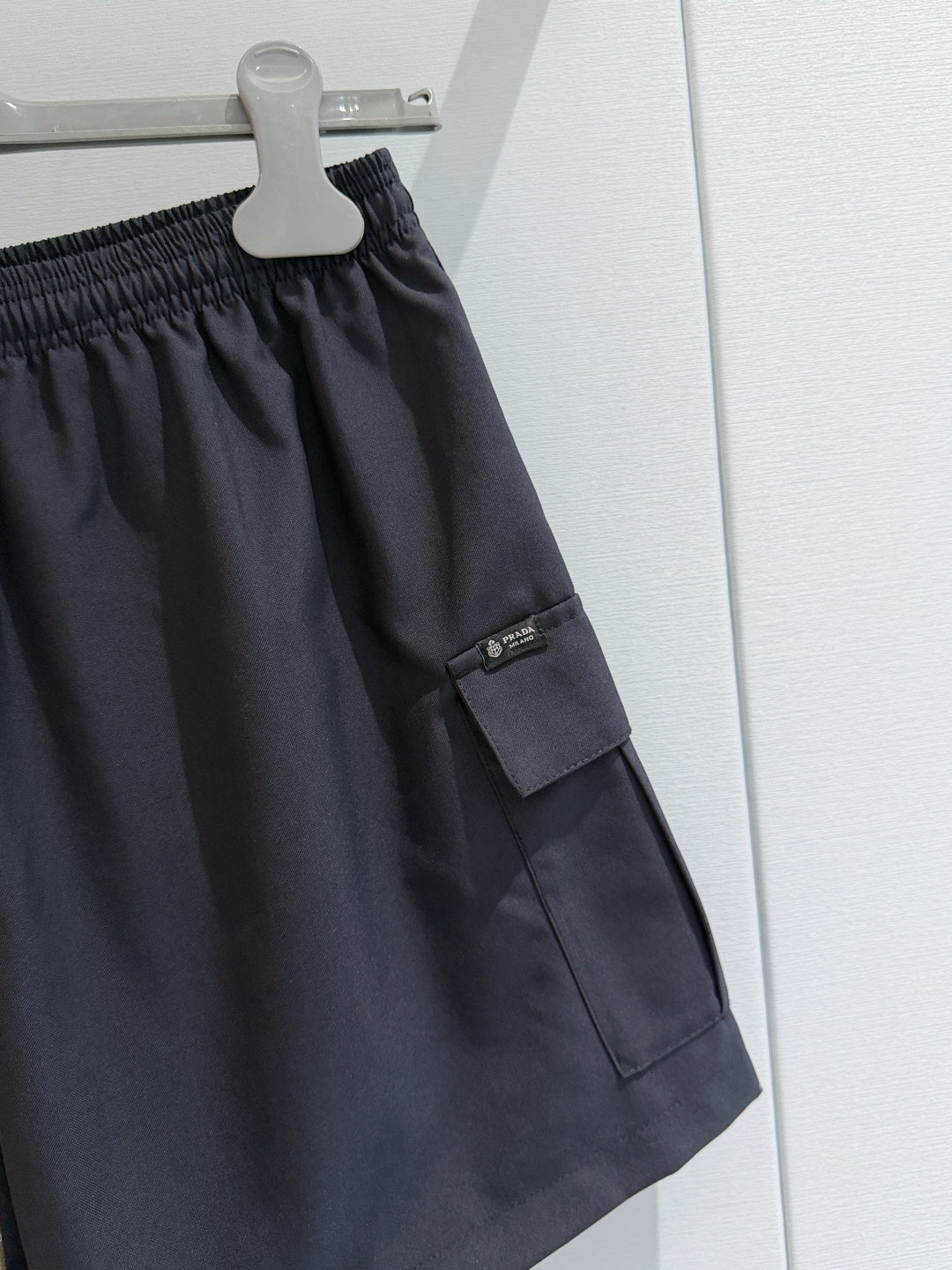 PRADA 26S CARGO SHORTS STYLE 957