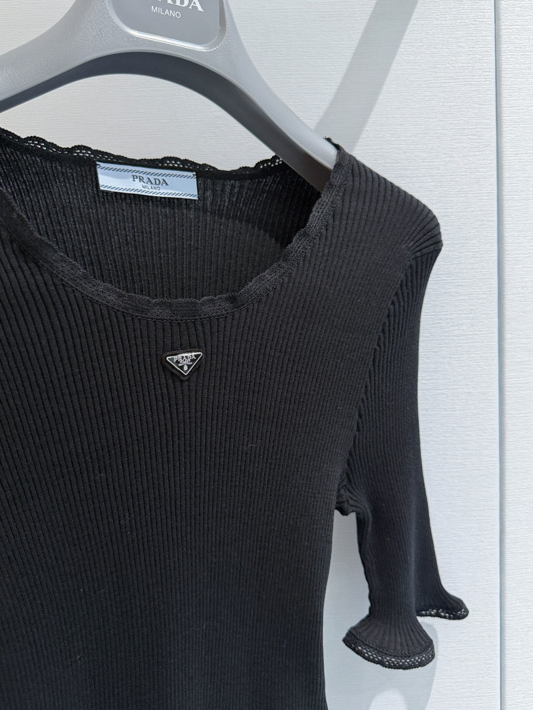 PRADA 26S SHORT-SLEEVE KNIT SWEATER STYLE 945