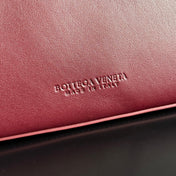 BOTTEGA VENETA 25S MEDIUM CIAO CIAO BAG 26 IN BURGUNDY CALFSKIN