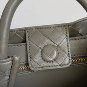 BOTTEGA VENETA 25S ANDIAMO 25 IN OLIVE GREEN CALFSKIN GOLD HARDWARE