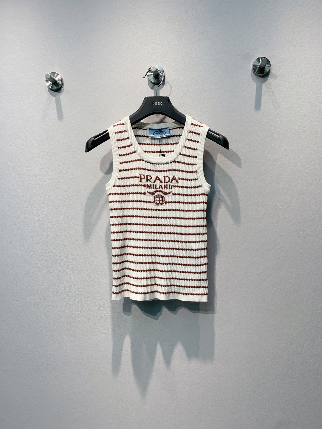 PRADA 26S SLEEVELESS KNIT TOP 1039