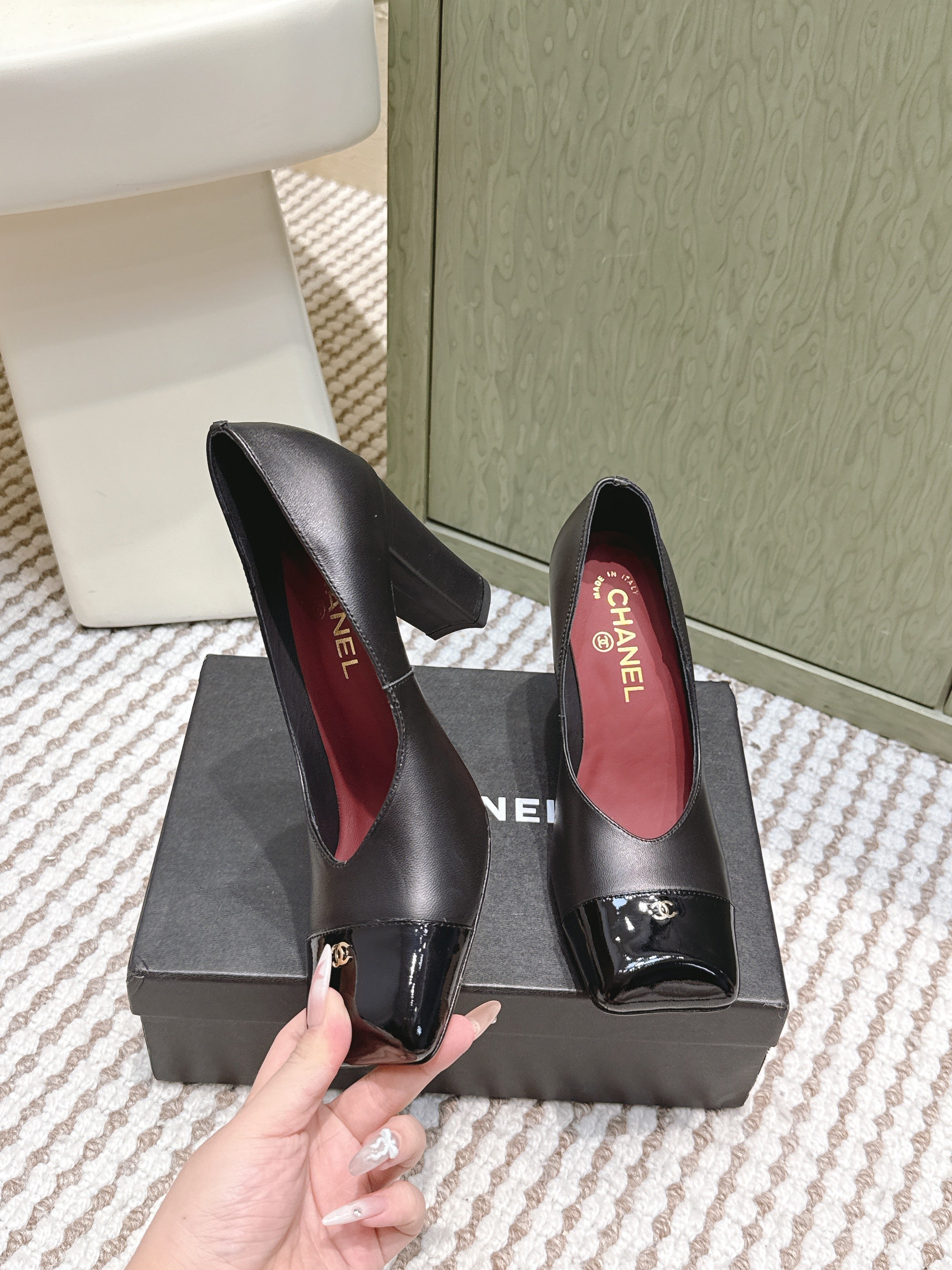 CHANEL 25S SQUARE-TOE HIGH HEELS 90MM IN BLACK CALFSKIN