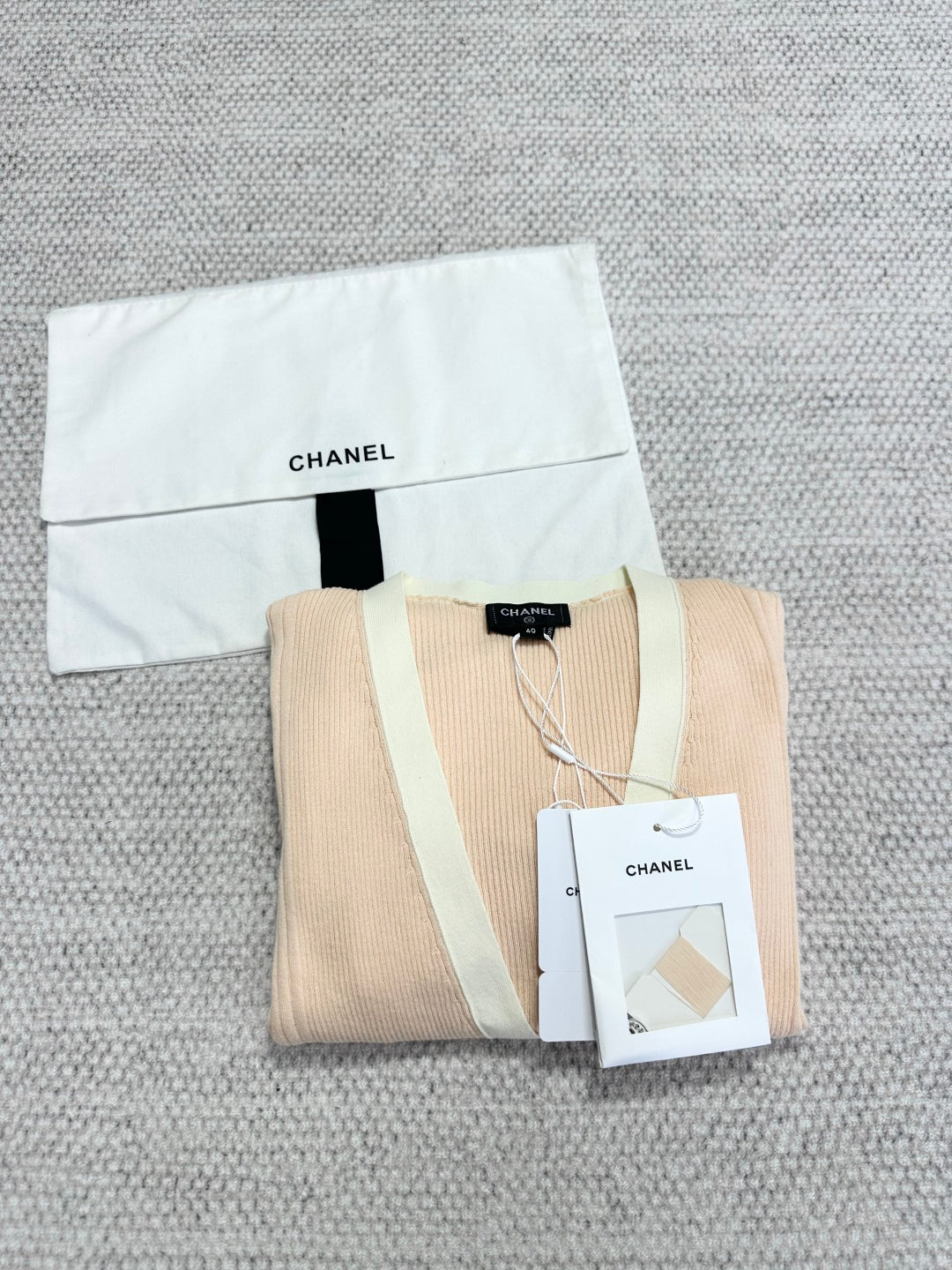 CHANEL CARDIGAN STYLE 93