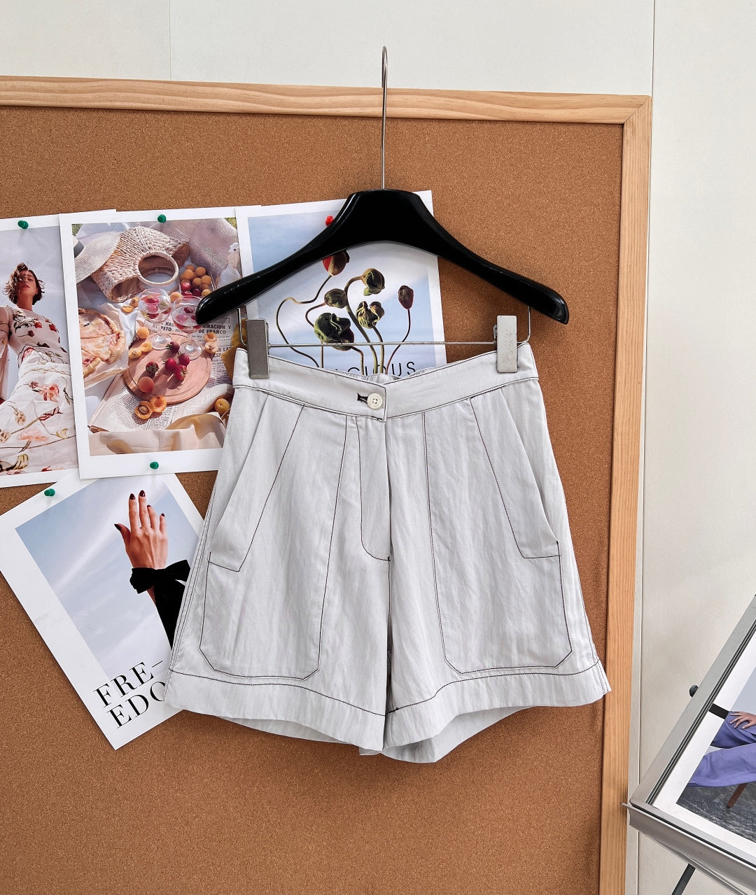 PRADA 26S SHORTS STYLE 983