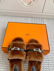 HM 25S GIULIA SANDAL IN BROWN SHEARLING WITH SILVER HARDWARE