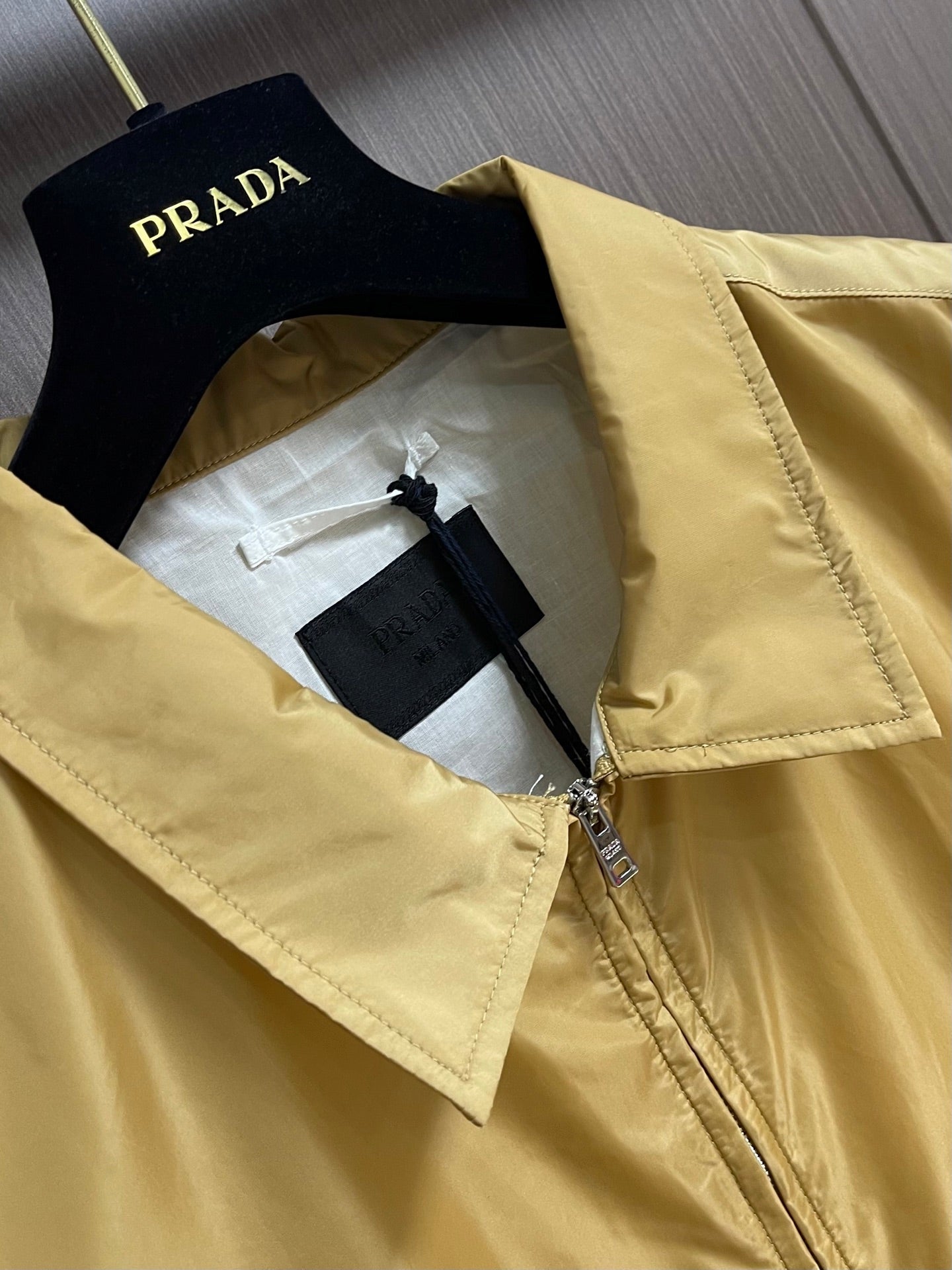 PRADA 26S SHORT-SLEEVE ZIP-UP SHIRT 1034