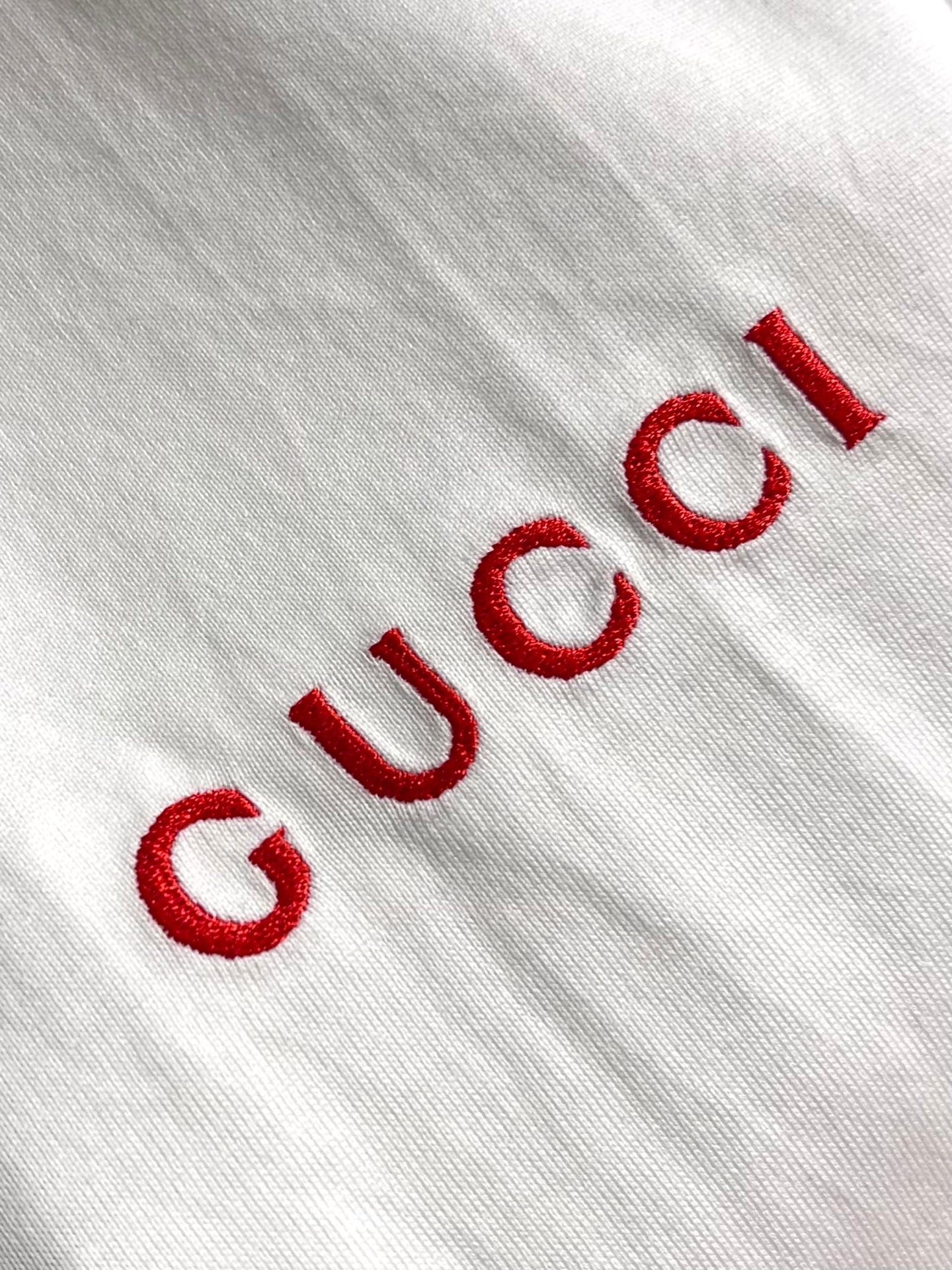 GUCCI 26S SHORT-SLEEVE T-SHIRT 421