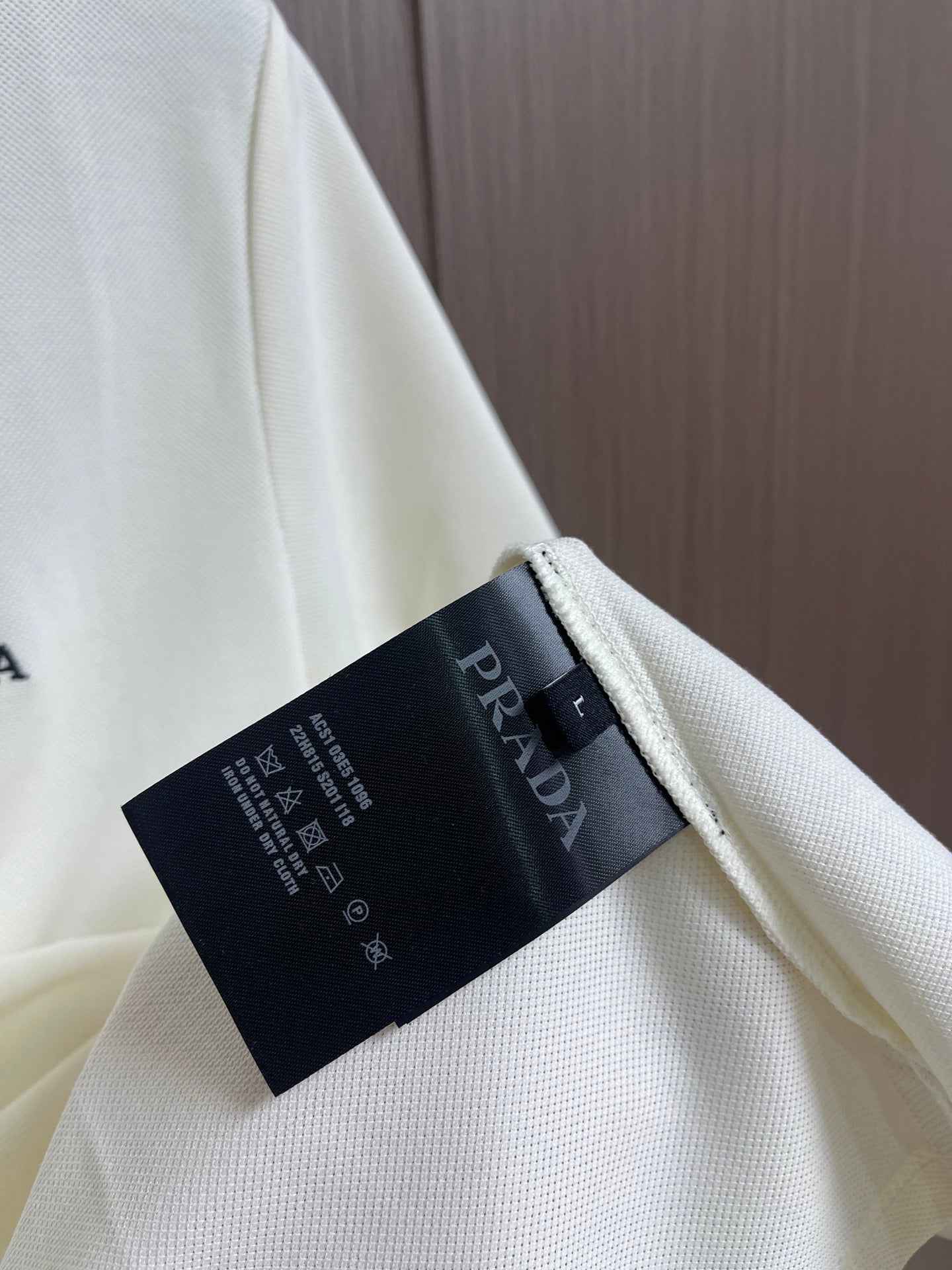 PRADA 26S SHORT-SLEEVE POLO SHIRT STYLE 931