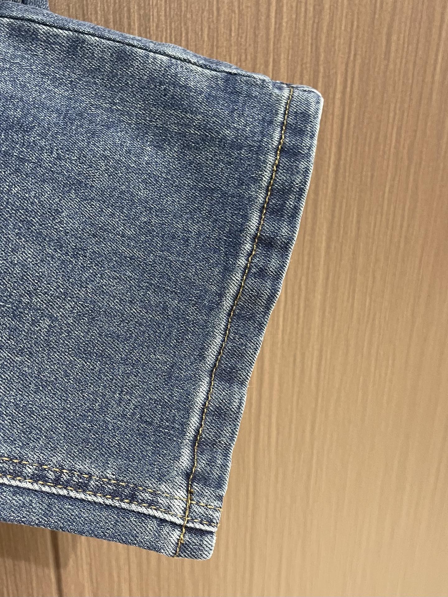 PRADA 26S JEANS STYLE 927