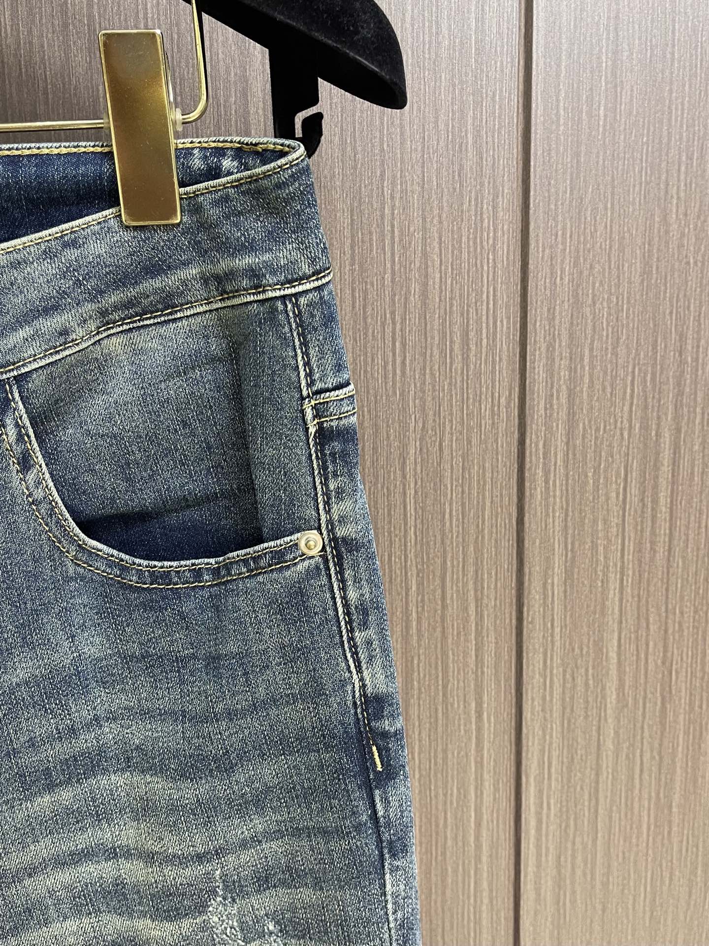 LOEWE 26S STRAIGHT-LEG JEANS 540