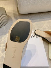 PETAL BELT FLAT SANDAL IN BEIGE CREAM CALFSKIN