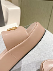 RISE SANDALS IN BEIGE SHINY LAMBSKIN GOLD BUCKLE