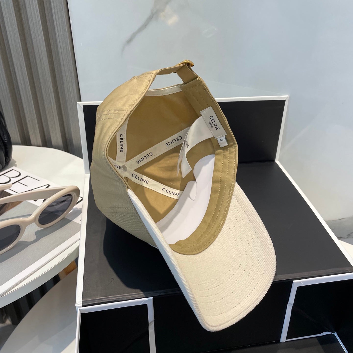 BASEBALL CAP MODEL 652408 IN OLIVE GREEN AND WHITE FABRIC