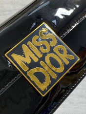 FLAP BAG 18 IN BLACK PATENT CALFSKIN