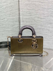 MEDIUM 22 LADY BAG IN GOLD METALLIC LAMBSKIN