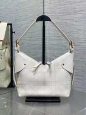 DIOR 25S SMALL VOYAGE BAG 23 IN IVORY FLAT MACROCANNAGE GRAINED CALFSKIN