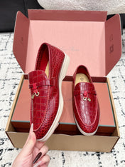 LP 26S SUMMER CHARMS WALK LOAFER IN DARK RED CROCODILE CALFSKIN GOLD HARDWARE