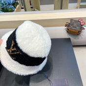BUCKET HAT IN WHITE MIX BLACK WOOL 421040