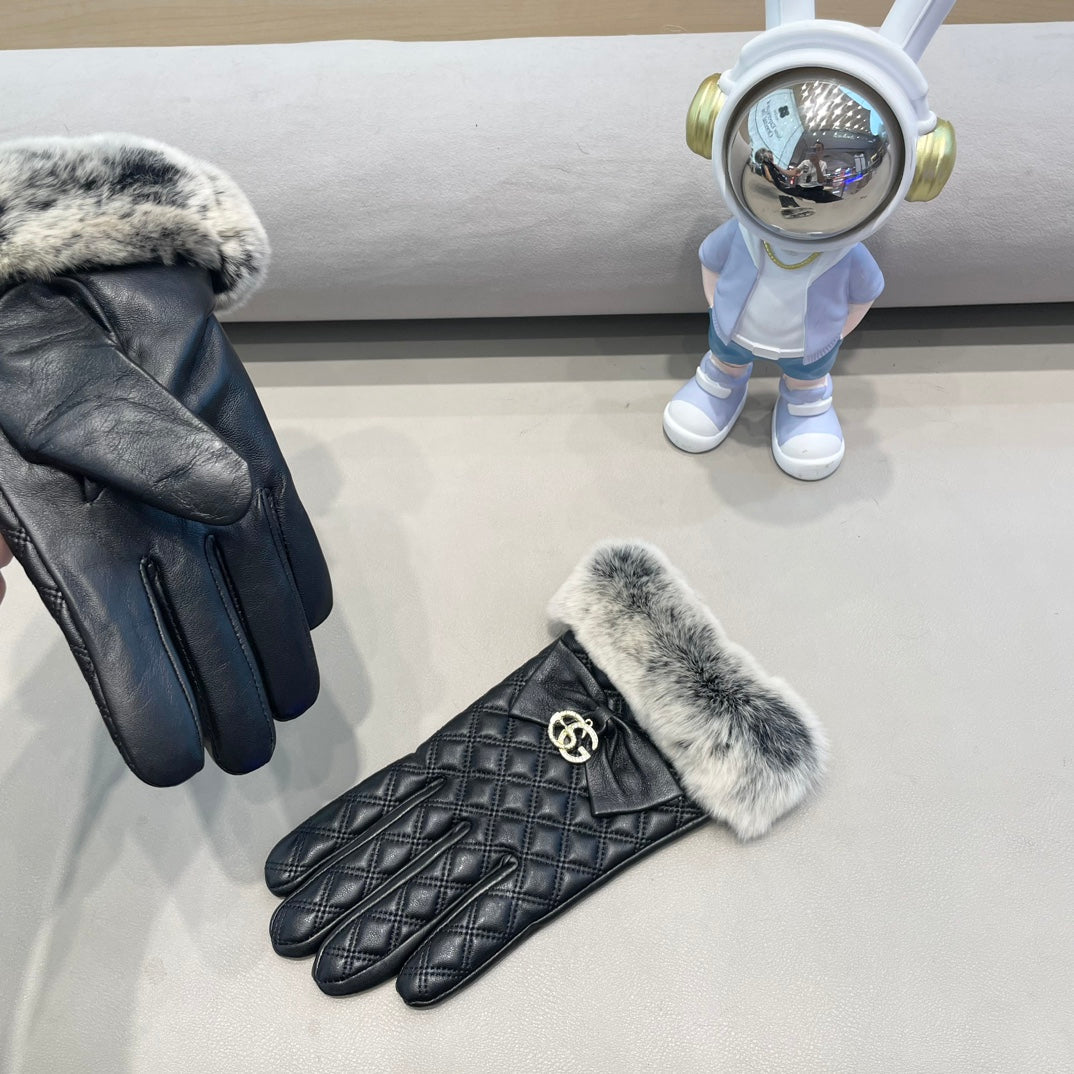 GLOVES WITH BOW IN BLACK LAMBSKIN AND RABBIT FUR 432556