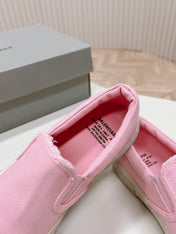 SLIP-ON SNEAKERS GRAFFITI IN PINK CANVAS