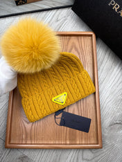BEANIE HAT IN MUSTARD YELLOW WOOL 352365