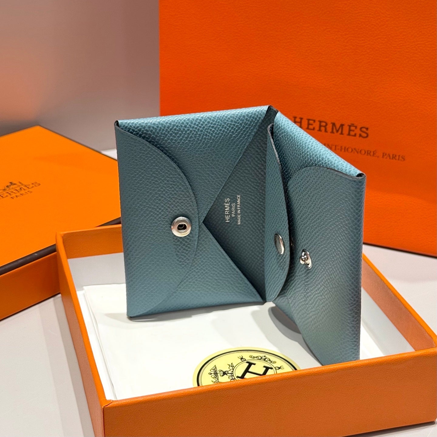 CALVI DUO COMPACT CARD HOLDER IN BLUE JEAN EPSOM CALFSKIN