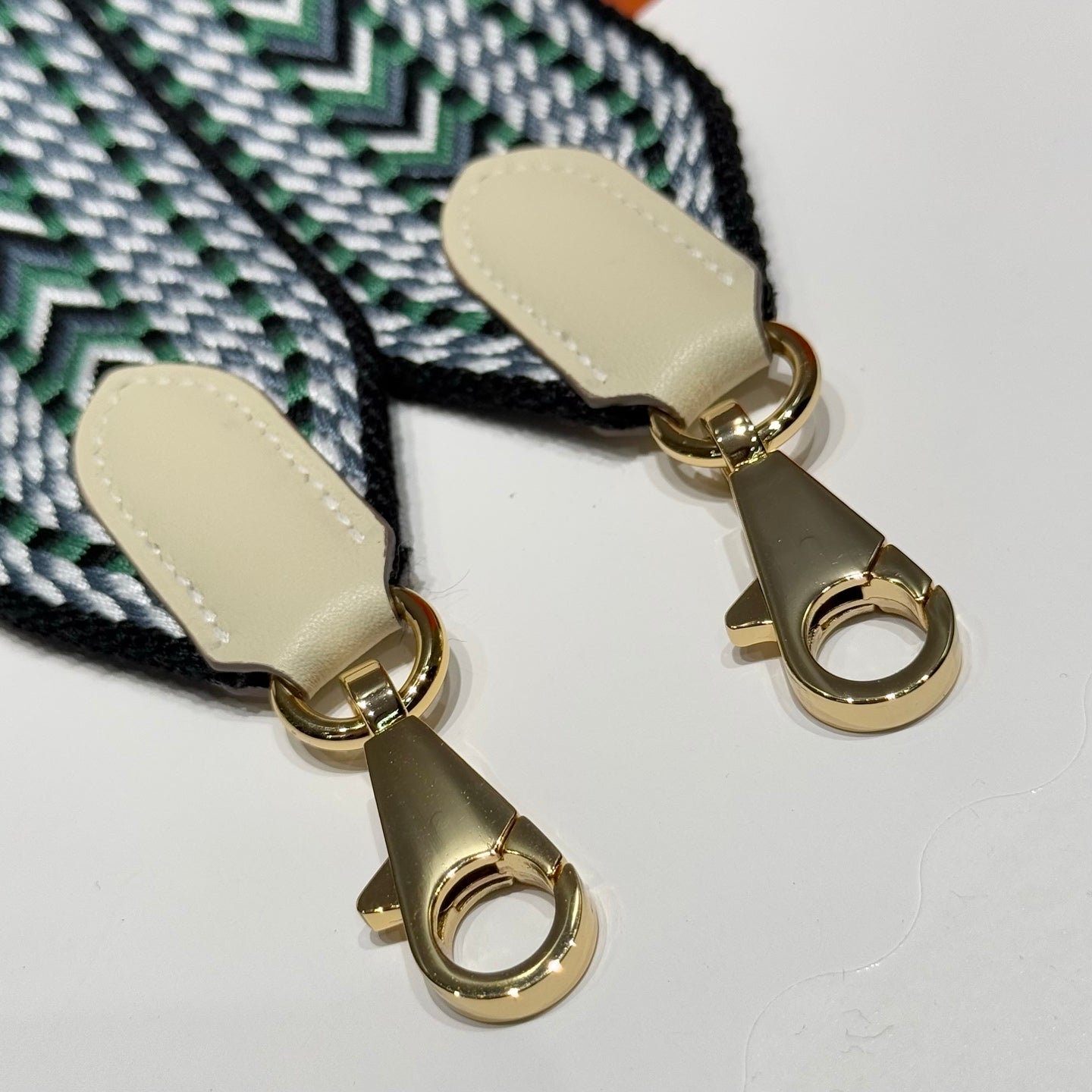 25S HERMES BAG STRAP BLACK AND GREEN PATTERN 85 IN CANVAS GOLD HARDWARE