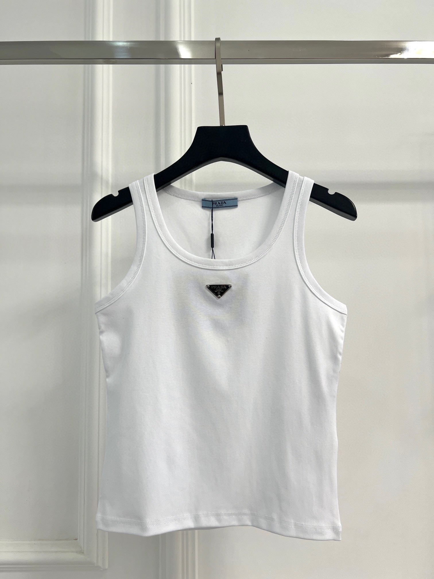 PRADA 26S SLEEVELESS T-SHIRT 977