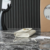 BOTTEGA VENETA 25S ANDIAMO POUCH 19 IN IVORY CALFSKIN GOLD HARDWARE