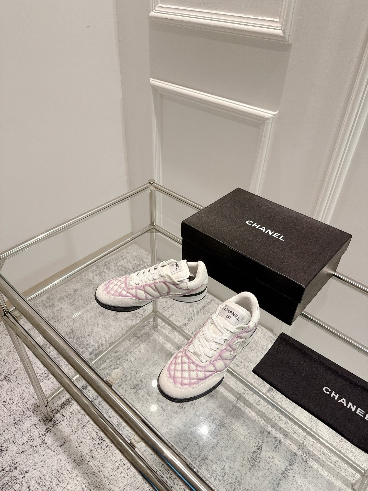 CASUAL SNEAKER IN WHITE AND PURPLE CALFSKIN