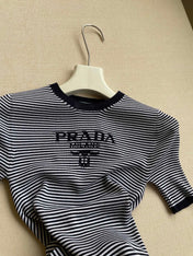 PRADA 26S SHORT-SLEEVE KNIT TOP 1003