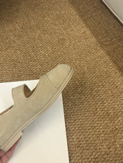 CHANEL 26S MARY JANE FLATS IN BEIGE SUEDE CC LOGO