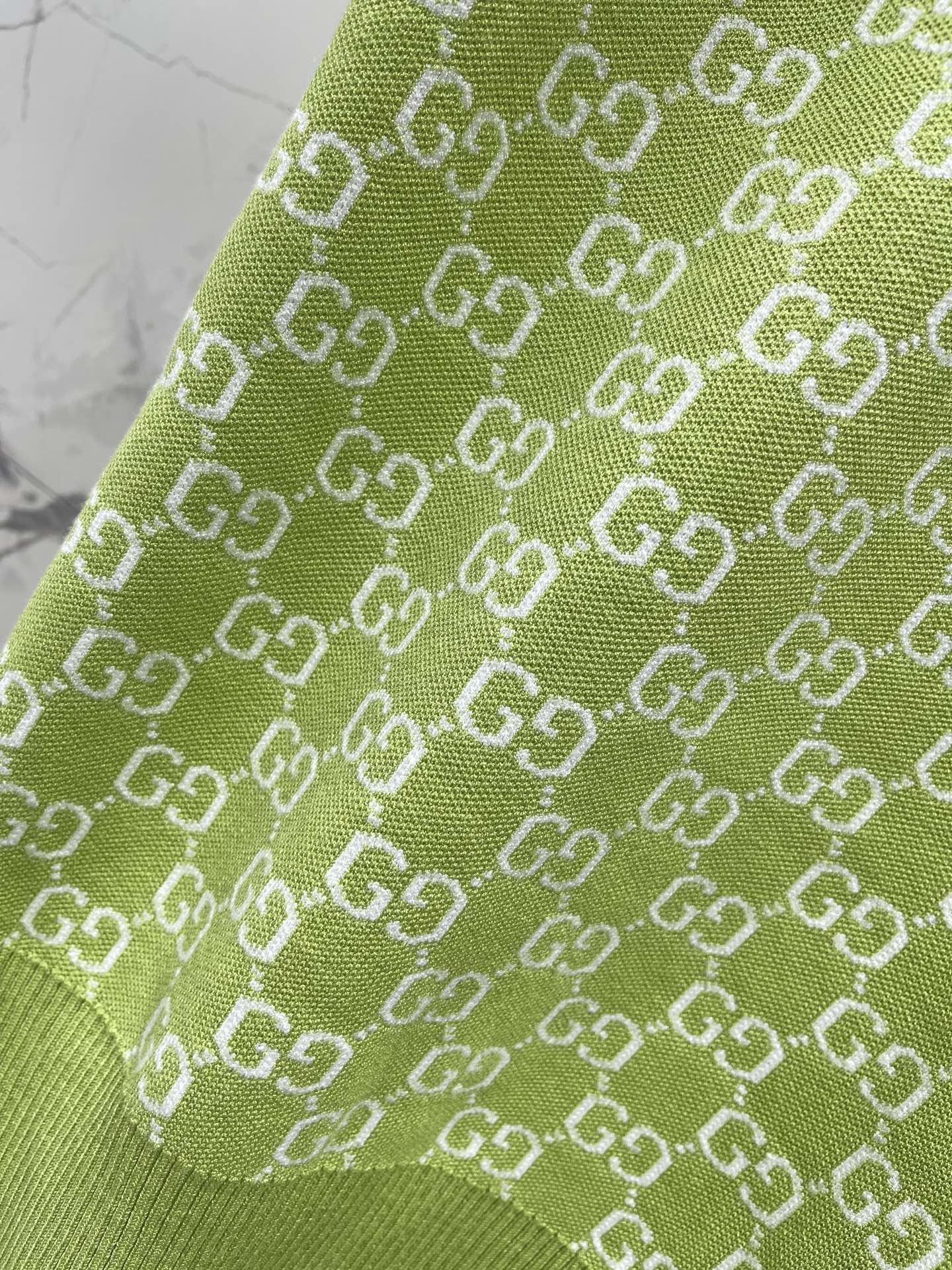 GUCCI 26S SHORT-SLEEVE KNIT POLO SHIRT 471