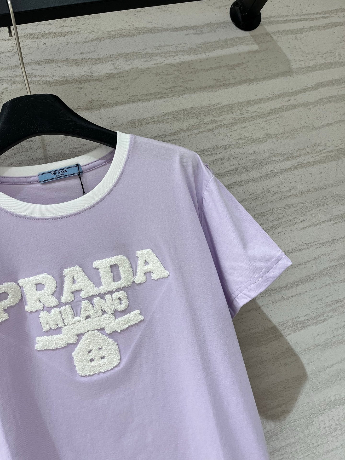 PRADA 26S T-SHIRT STYLE 935
