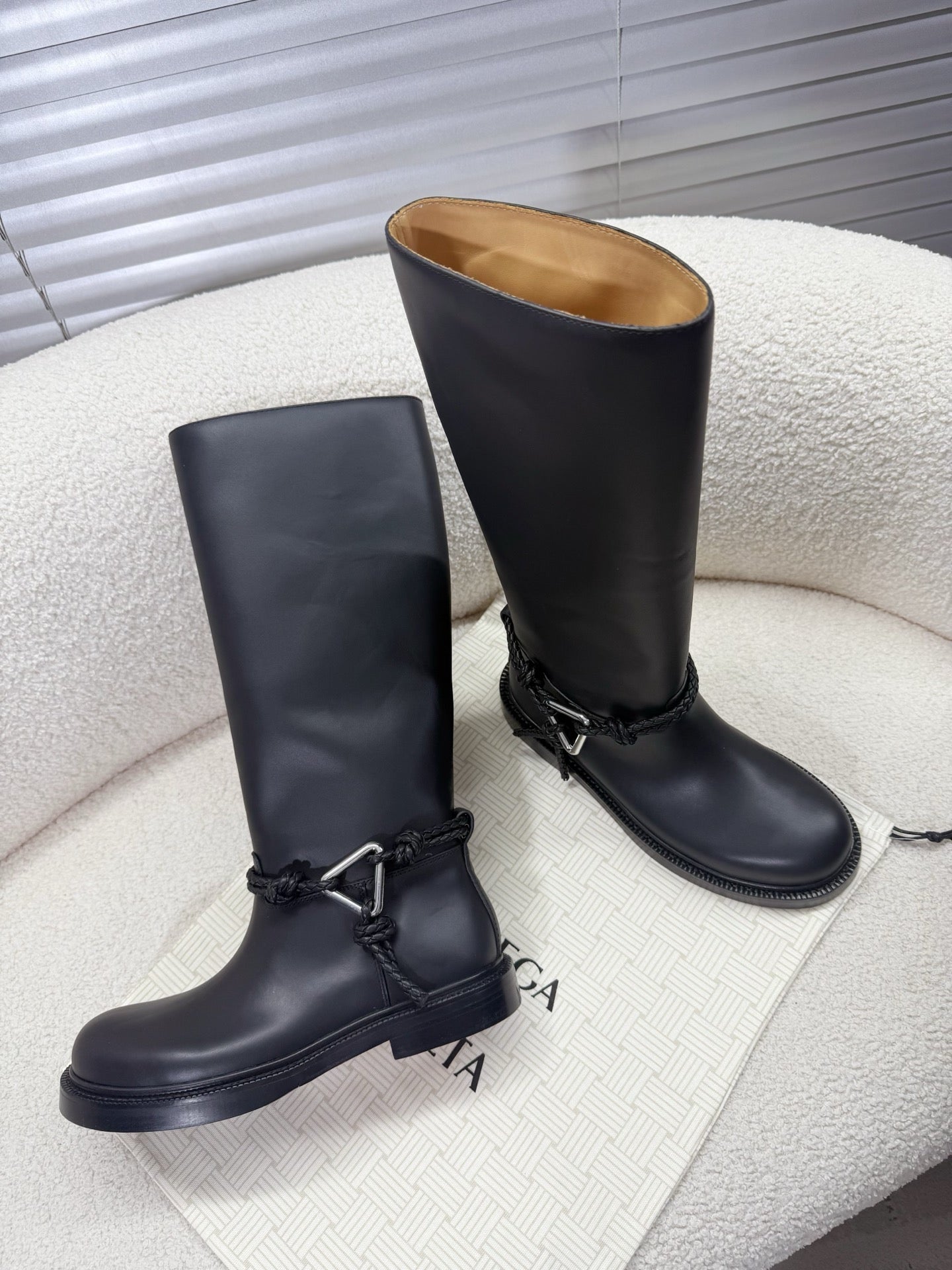 BOTTEGA VENETA 26S TALL BOOTS IN BLACK CALFSKIN WITH ROPE DETAIL