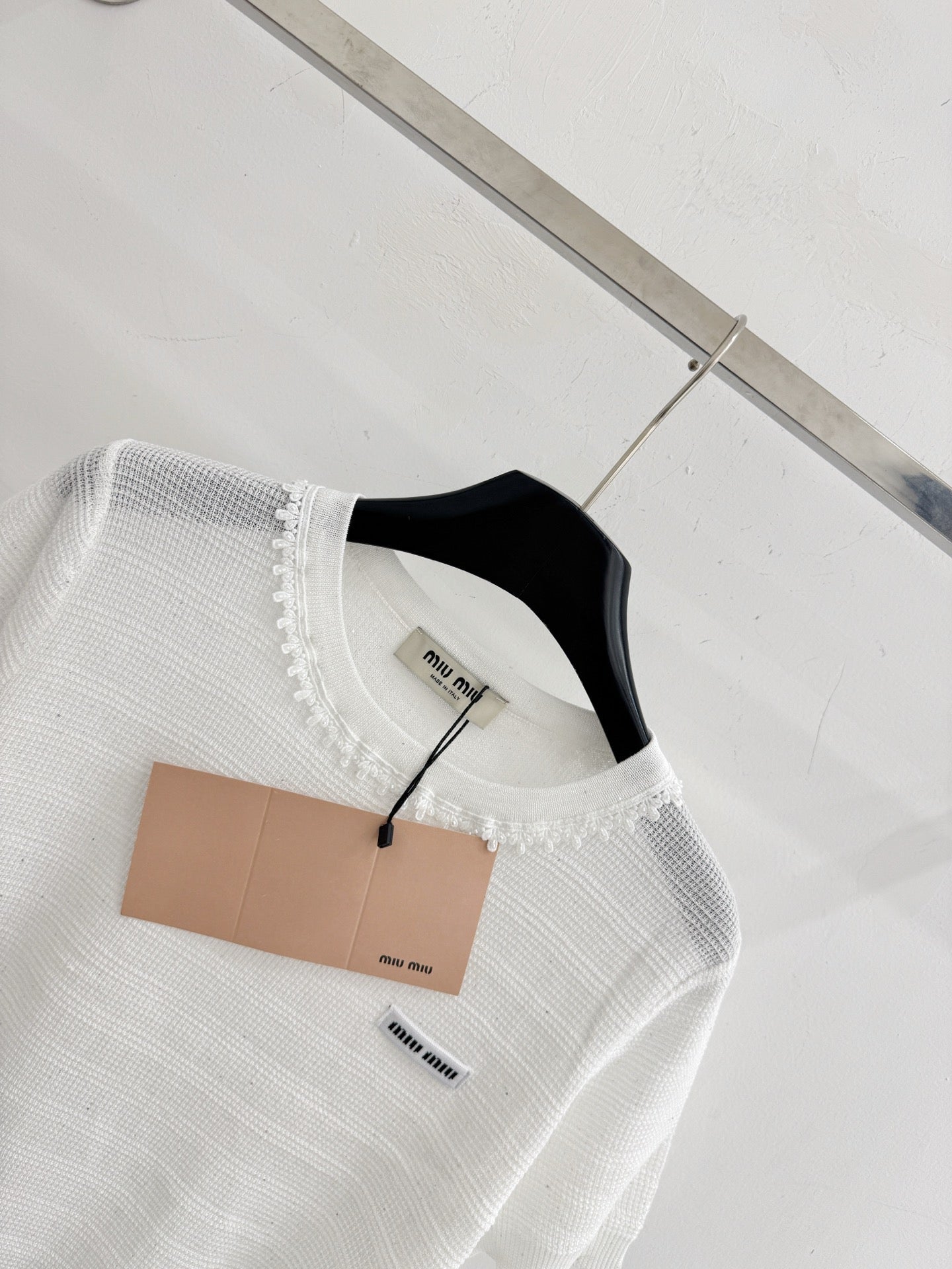 MIUMIU 26S SHORT-SLEEVED SWEATER STYLE 1063
