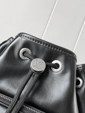 LV 25S NOÉ CARGO 24 IN BLACK GLOSSY CALFSKIN SILVER HARDWARE