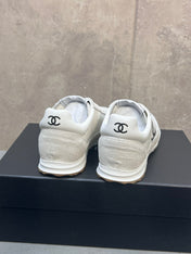 CHANEL 26S RUNNING SNEAKERS IN WHITE AND LIGHT GREY MATERIAL CC LOGO