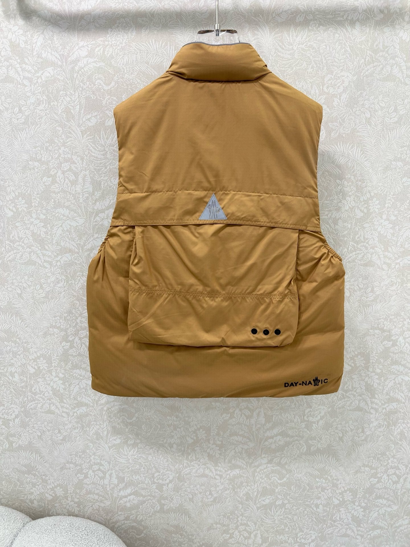 MONCLER 25S DOWN VEST 299330