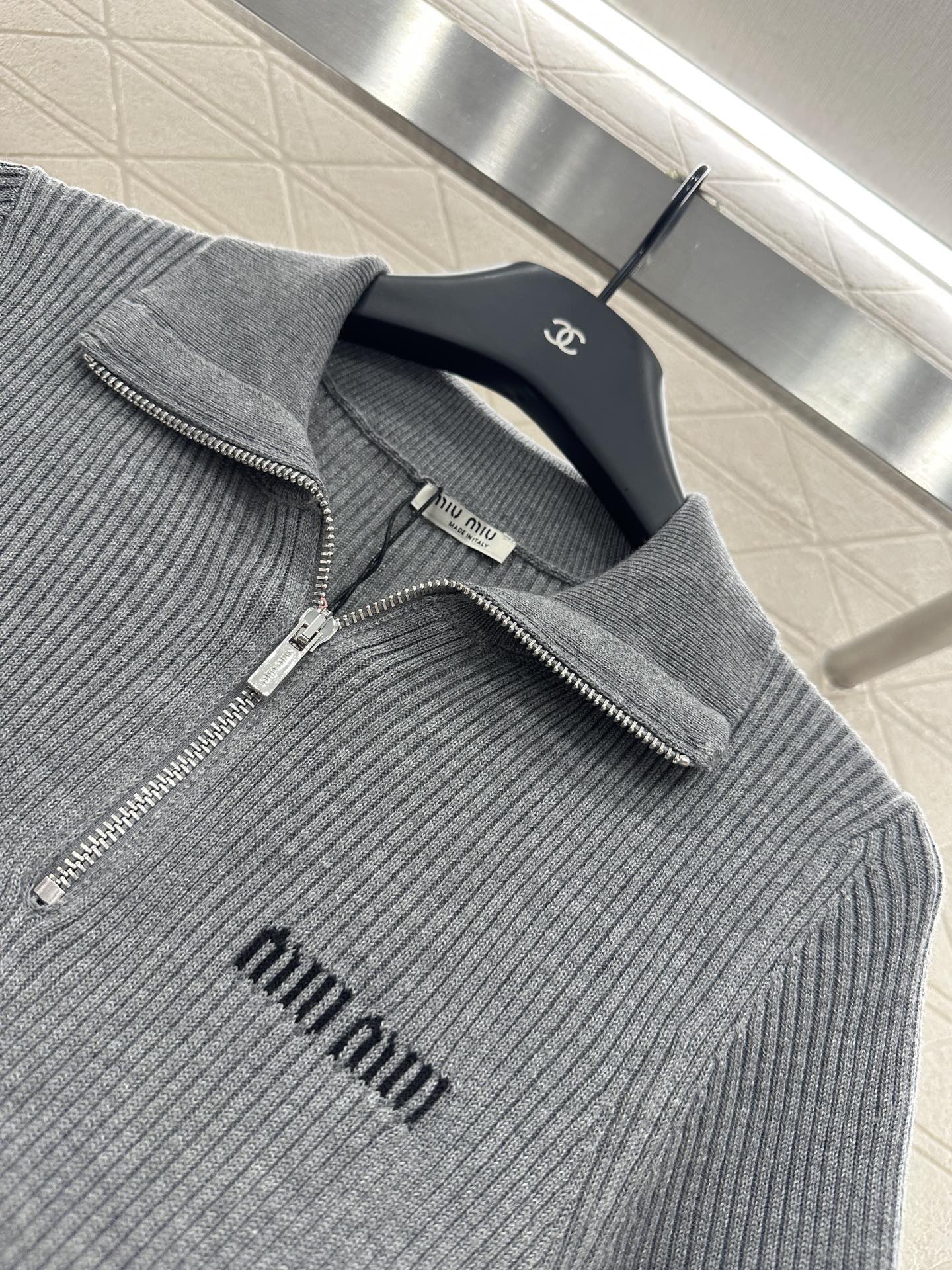 MIUMIU SHORT-SLEEVE KNIT POLO SHIRT STYLE 99